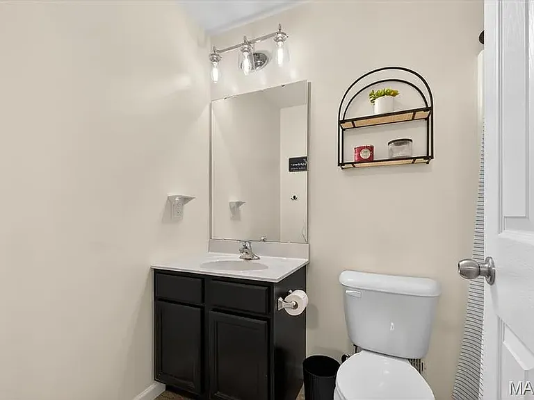 7146 Welsh Dr — Photo 17