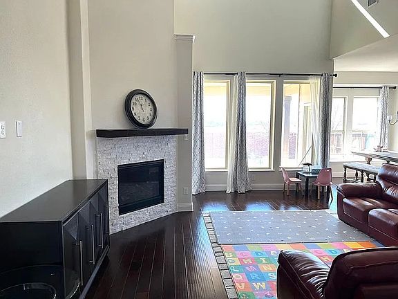 5th image of 3605 Venetian Ct