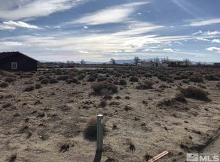 1735 Lincoln Cir, Silver Springs, NV 89429