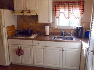 6 Hilltop Dr, Finleyville, PA