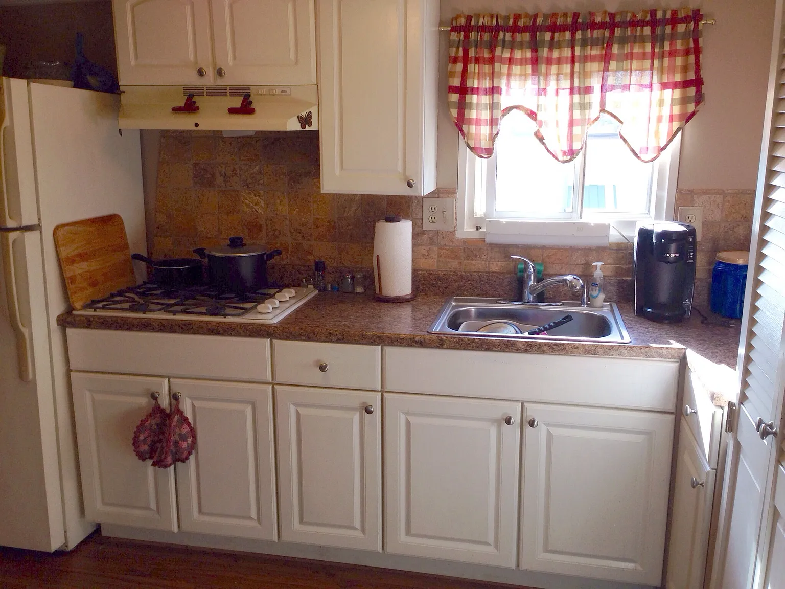 6 Hilltop Dr photo 1