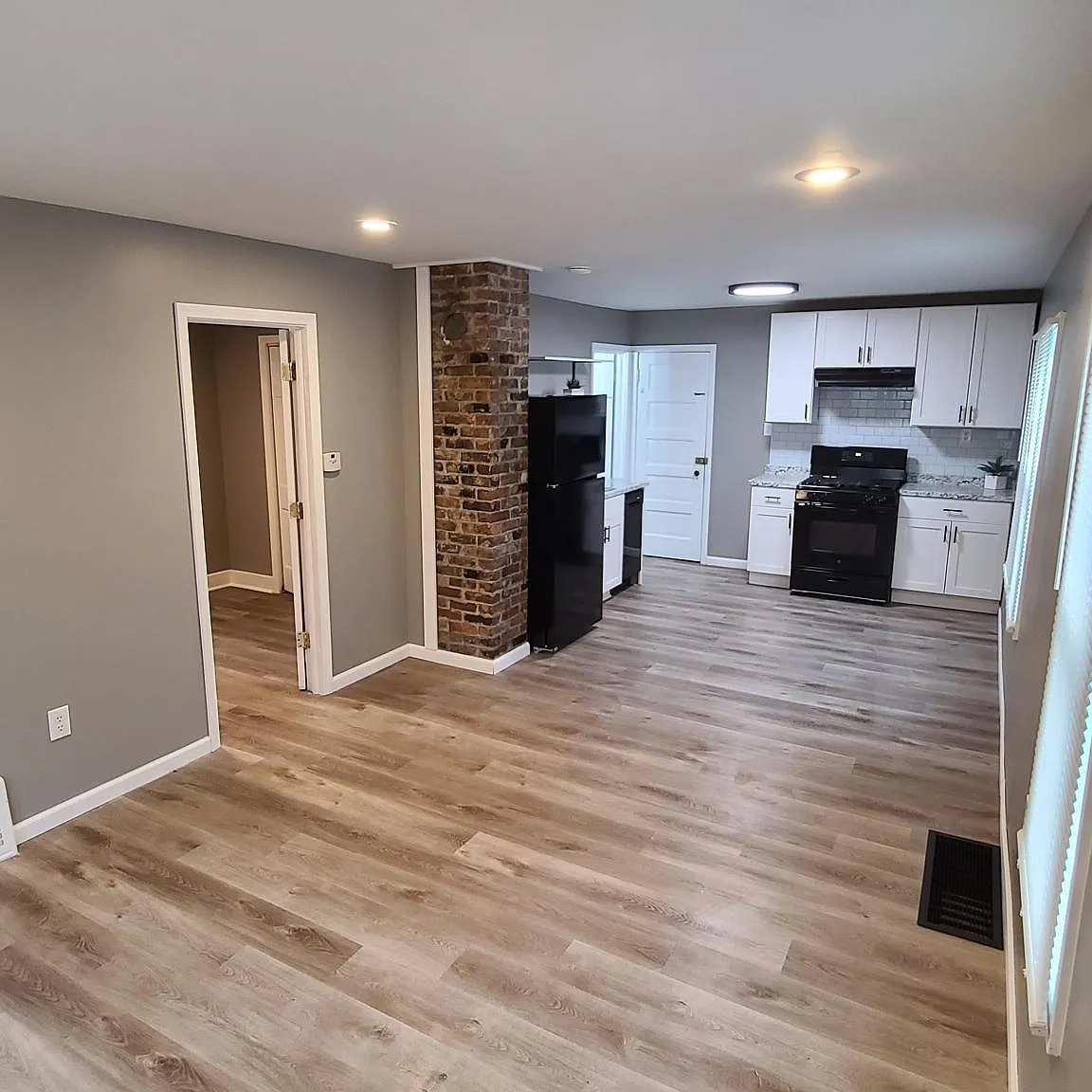 25 Brown St — Photo 1