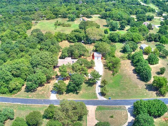 5th image of 10300 Woodview Dr