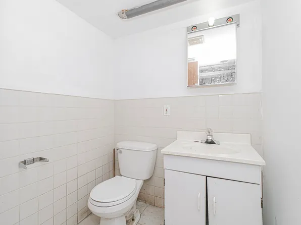 2418 East 23rd Street image 24 of 40