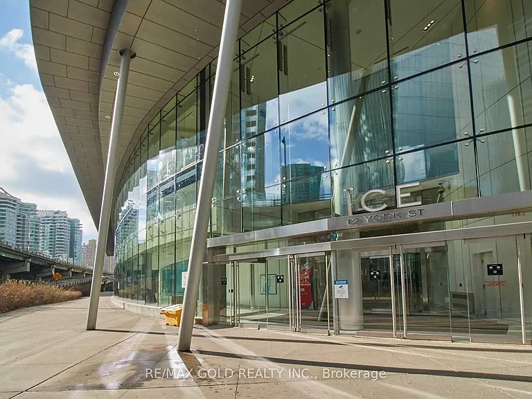 12 York St #2606 — Photo 39