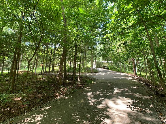 2nd image of 307 Pond Dr