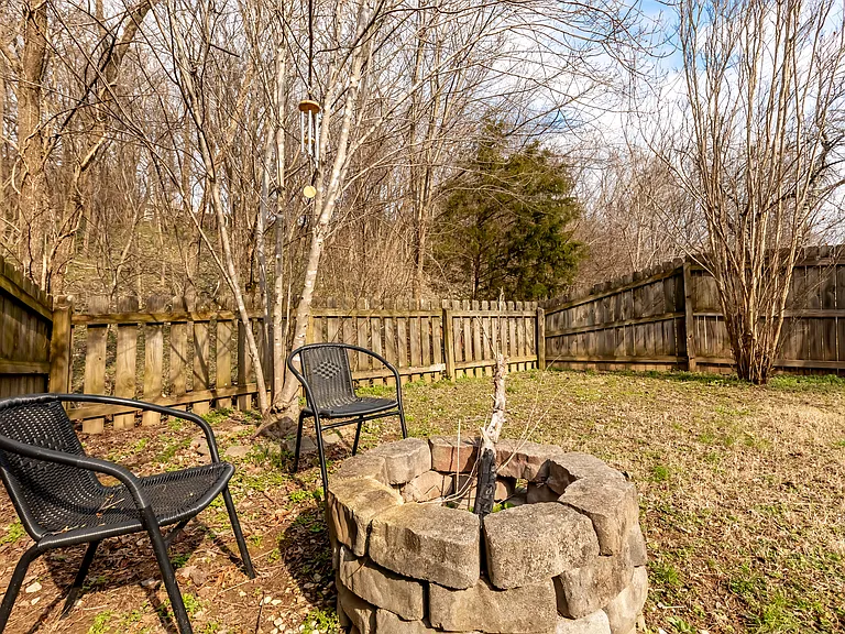 830 Beth Dr — Photo 7