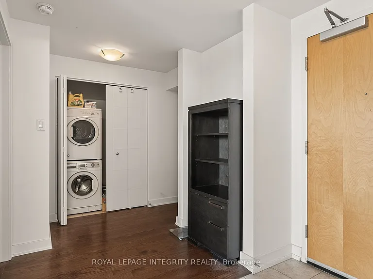 40 Nepean St #2102 — Photo 22