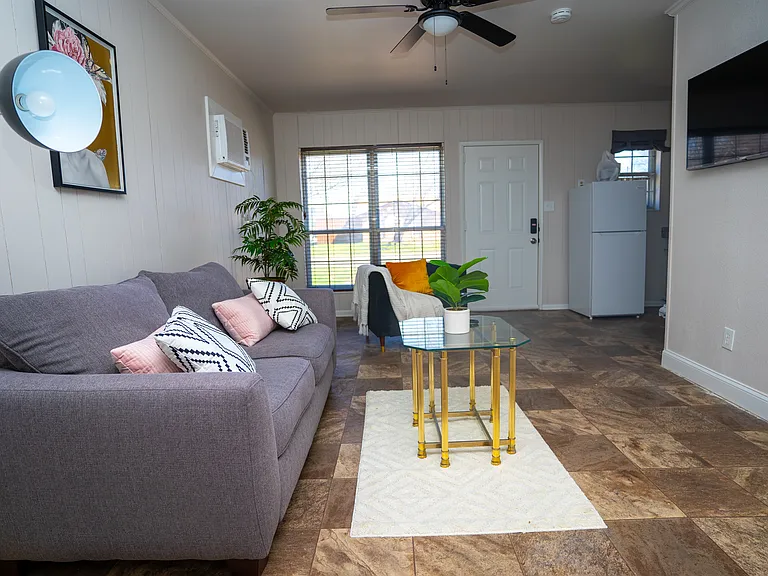 1801 Glenwick Ln #1 — Photo 7