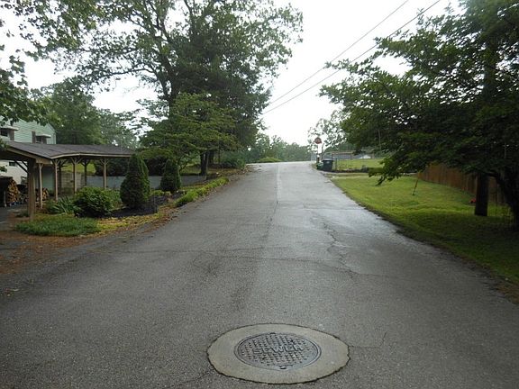 4th image of 3700 Connelly Ln