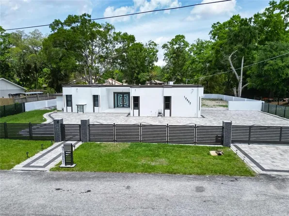 18852 Tracer Dr, Lutz, FL 33549