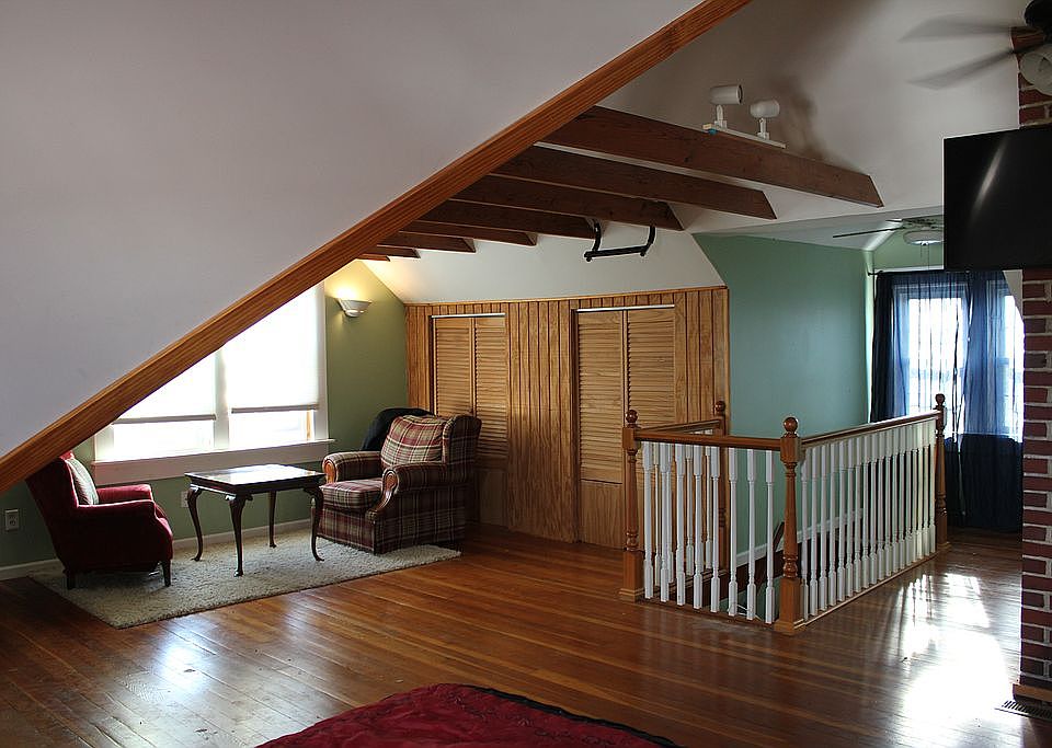 Master Suite sitting area