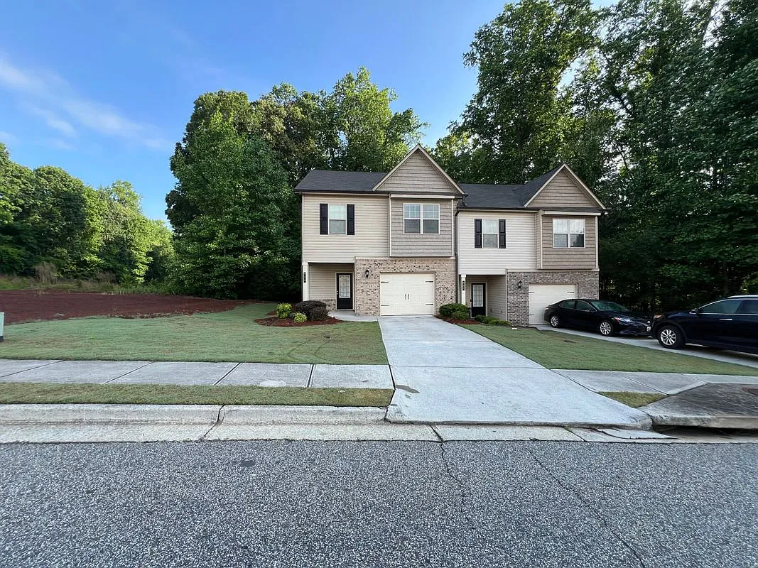 3 bed, 2.5 bath, 1494 sqft, $2,000 — Photo 1