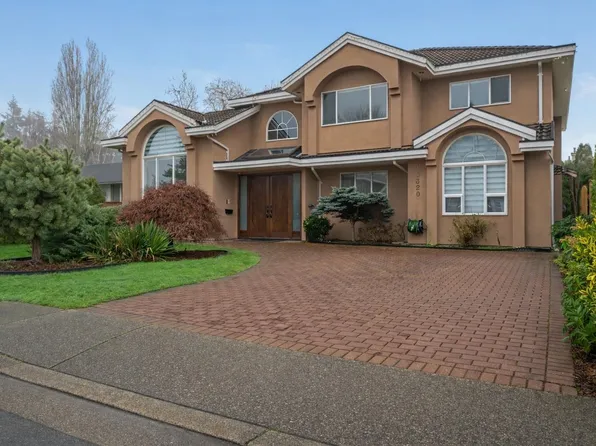 10320 Scotsdale Ave, Richmond, BC V7E 3V1