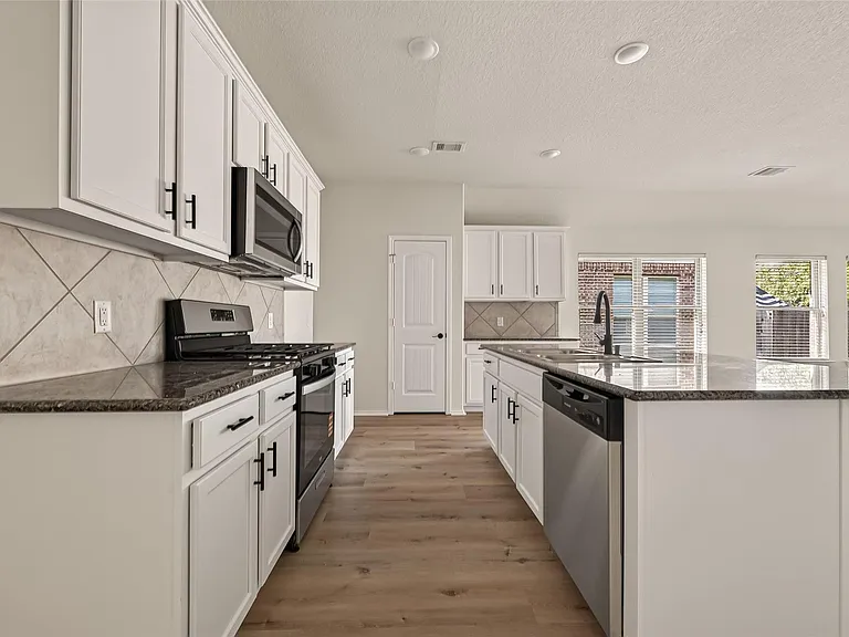 3314 Karleigh Way — Photo 15