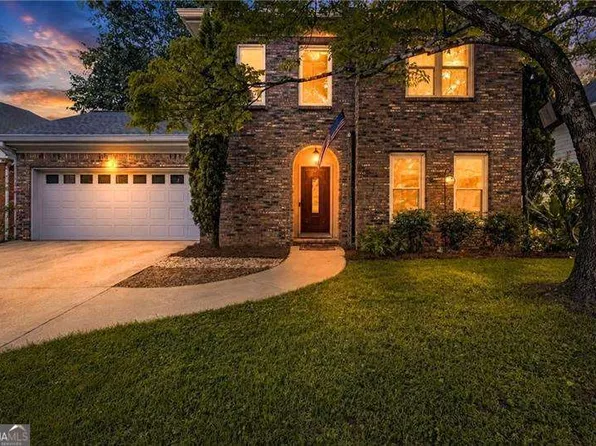 2116 Heritage Hts, Decatur, GA 30033