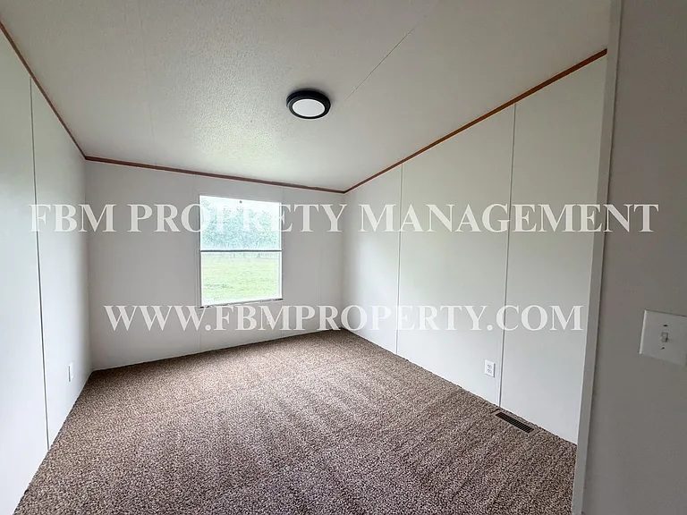 1075 Pluto Rd — Photo 11