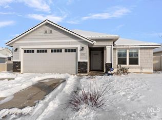 5282 N Elmstone Ave, Meridian, ID 83646