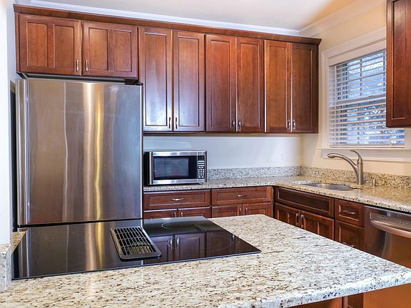 Kitchen area, stainless steel and granite