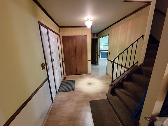 2nd image of 2042 Stonefield Dr