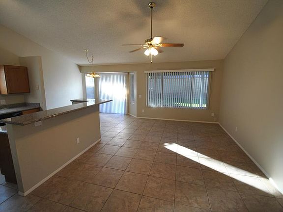 3rd image of 3211 W Potter Dr