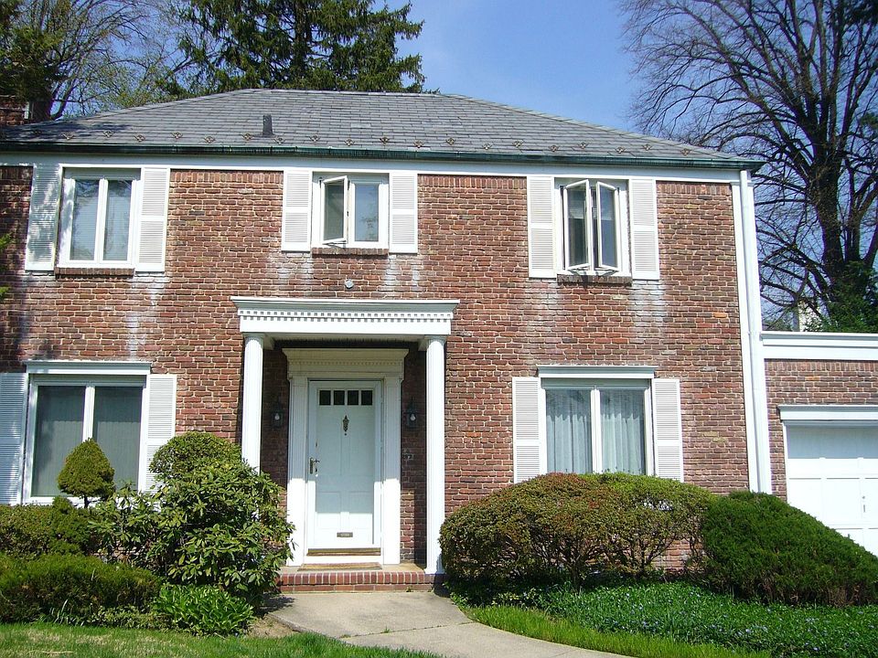 brick colonial,new windows
