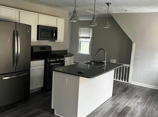 2562 W 10th St, Cleveland, OH