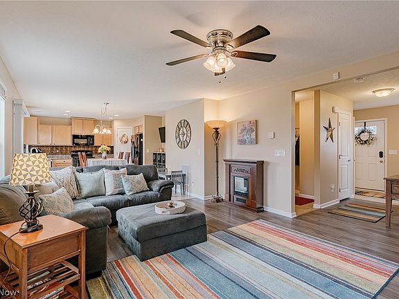 5th image of 519 N Ashwood Ln