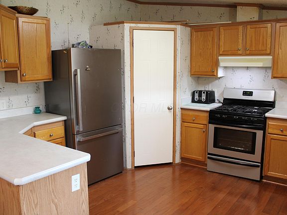 5th image of 8563 Hazel Dell Rd