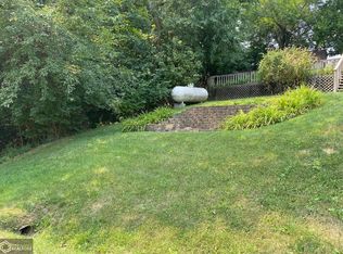 1282 Lakeshore Dr, Brooklyn, IA 52211