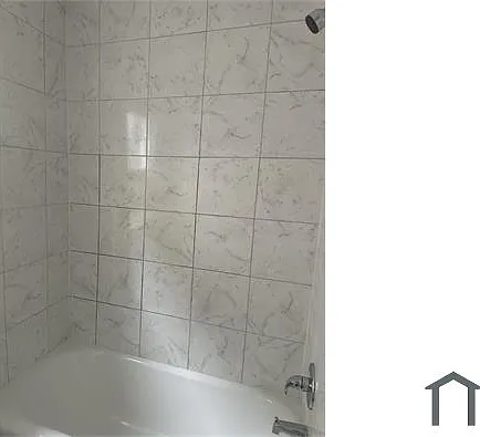 3 bed, 1000 sqft, $1,400 — Photo 2