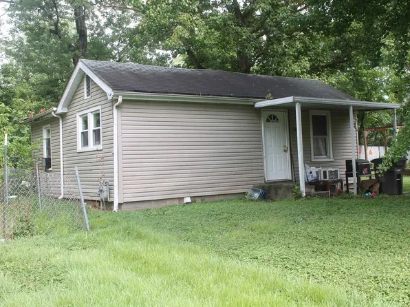 805 N James St, Carbondale, IL 62901