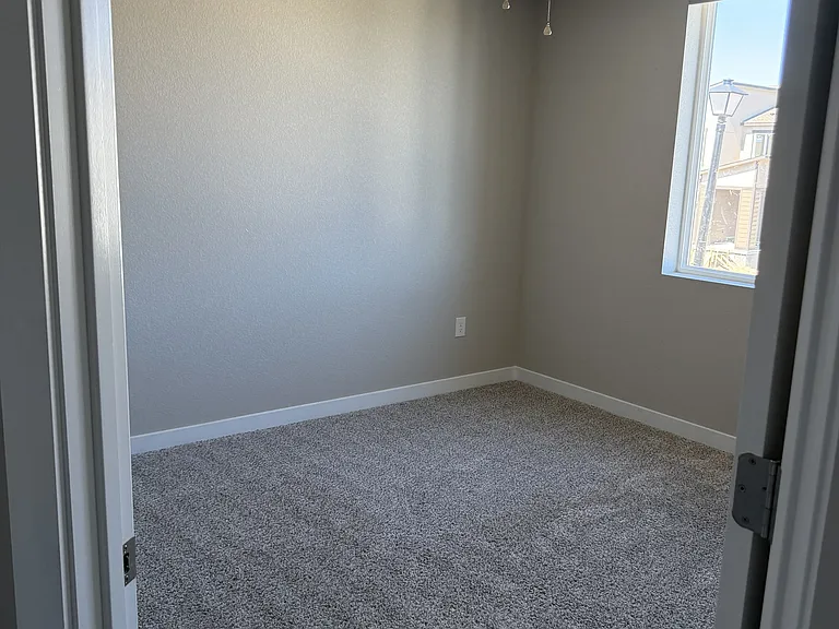 6707 Dragontail Ter — Photo 14
