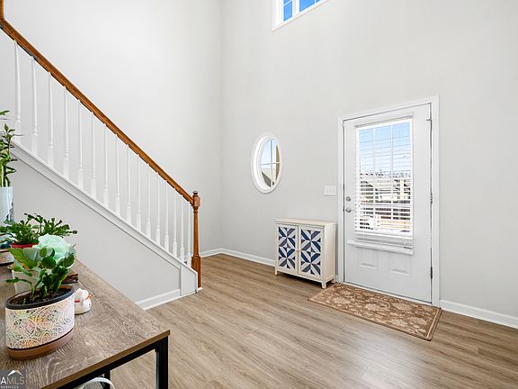 3rd image of 3402 Rustic Trail Ln