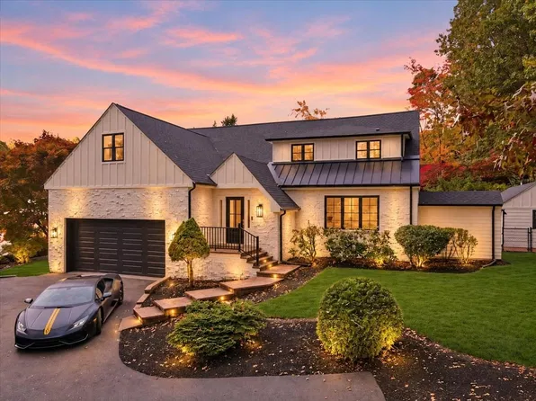 6 Pheasant Hill St, Westwood, MA 02090