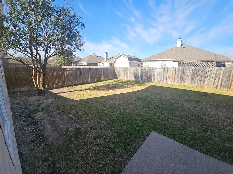 1432 Lauren Dr — Photo 29