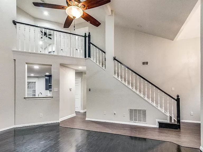 2113 Spring Mills Rd — Photo 5