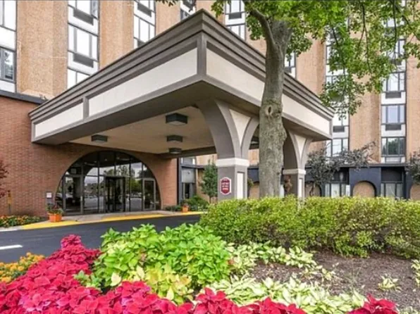 1 Renaissance Pl Unit 317, Palatine, IL 60067