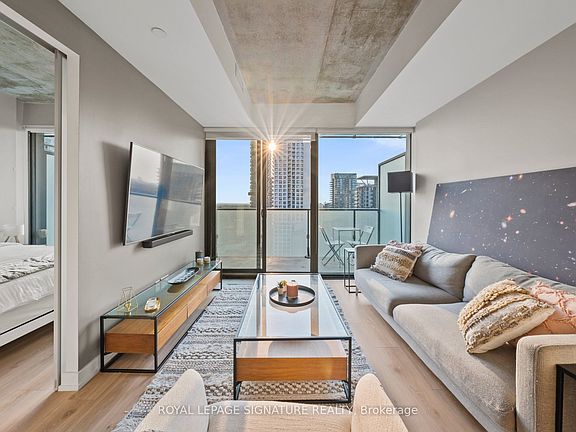 3rd image of 161 Roehampton Ave #2711