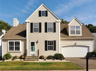 72 Pond Pl, Middletown, CT 06457