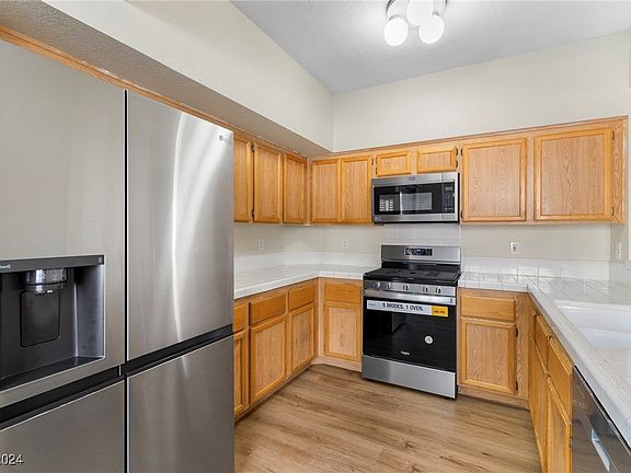 4th image of 1500 Truett St Unit 102