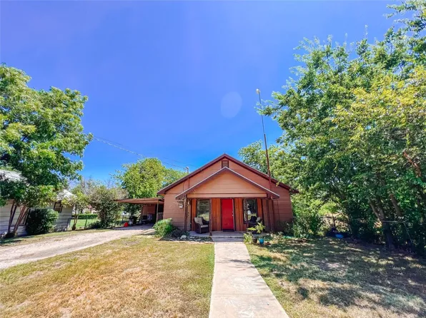 1710 6th St, Brownwood, TX 76801