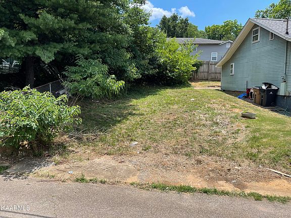 5th image of 1220 W Baxter Ave