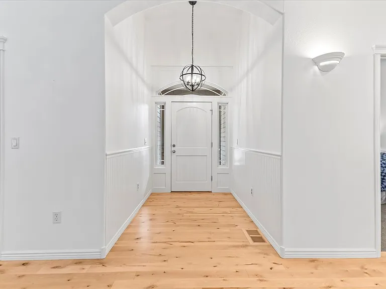 2544 W Teano Dr — Photo 5