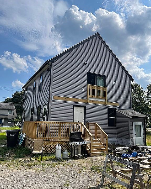 1st image of 512 Central St
