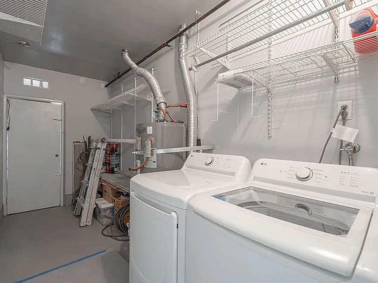 2298 Golden Arrow Dr — Photo 39