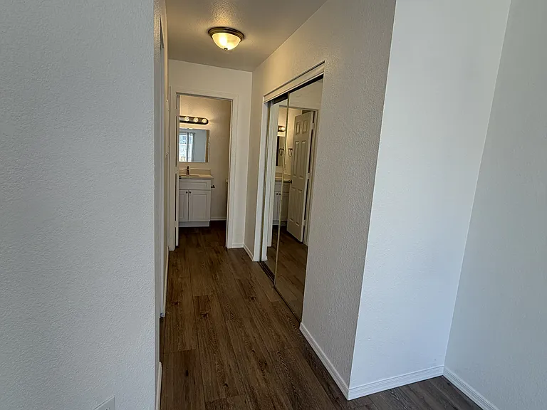 230 W Roger Rd #3 — Photo 4