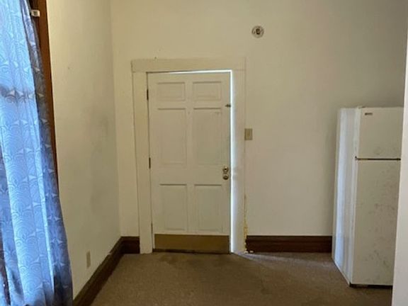 3rd image of 404 Tinsley Ave APT 2