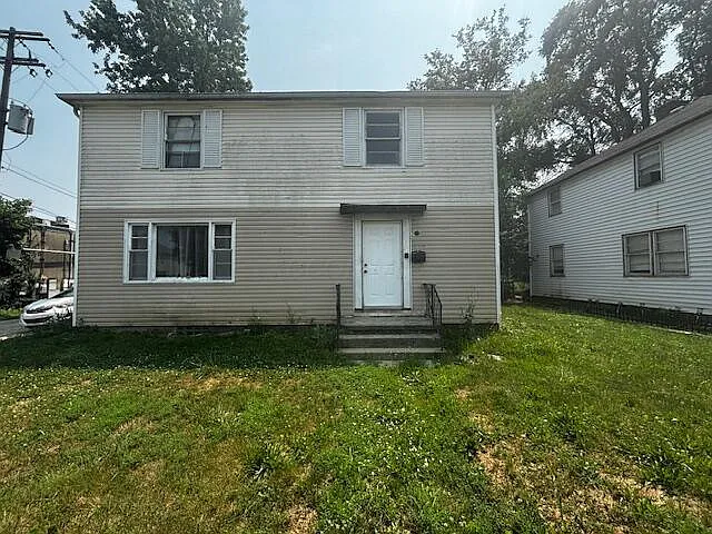 1335 E 25th Ave
