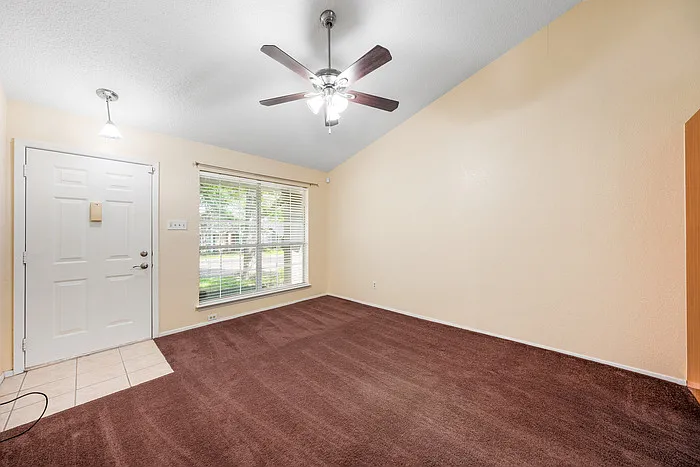 1015 E Yager Ln #41 — Photo 3